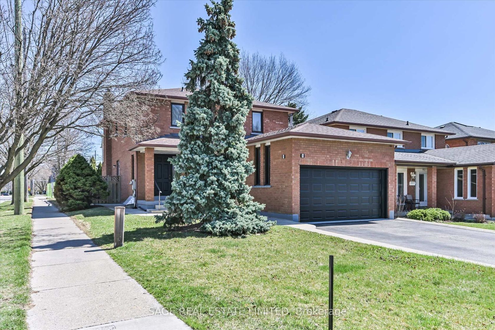 1 Goa Court, Alderwood, Toronto 