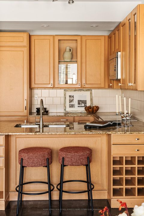 Photo 8 at 613 - 1 Bedford Road, Annex, Toronto Photo 8 at 613 - 1 Bedford Road, Annex, Toronto