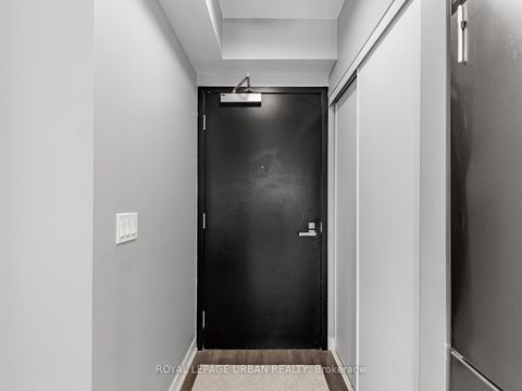 Photo 2 at 541 - 31 Tippett Road, Clanton Park, Toronto
