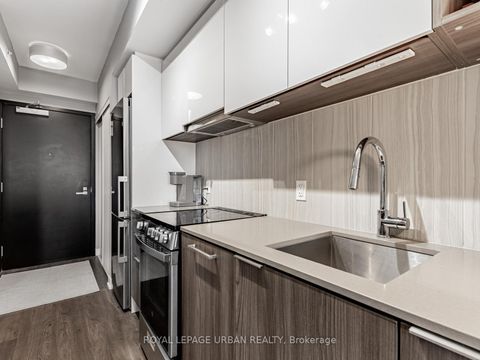 Photo 3 at 541 - 31 Tippett Road, Clanton Park, Toronto