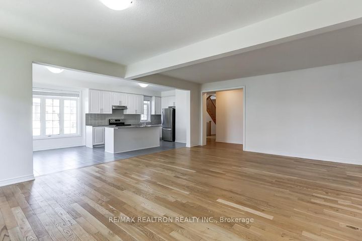 Photo 12 at 44 Brent Stephens Way, Northwest Brampton, Brampton