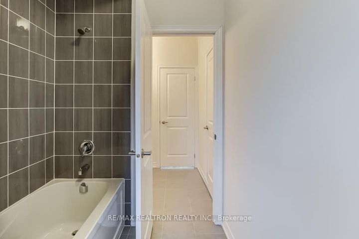Photo 25 at 44 Brent Stephens Way, Northwest Brampton, Brampton