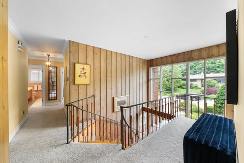 Photo 4 at 9 Audubon Court, Westgate, Toronto
