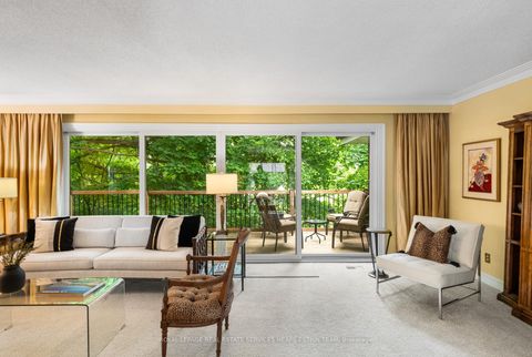 Photo 7 at 9 Audubon Court, Westgate, Toronto