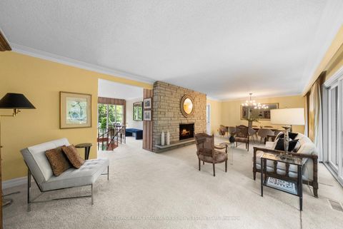 Photo 8 at 9 Audubon Court, Westgate, Toronto