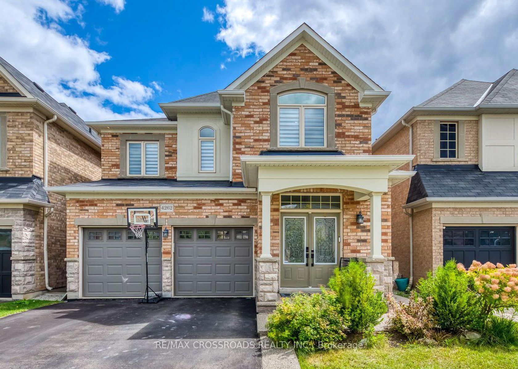 4262 Vivaldi Road, Alton, Burlington 