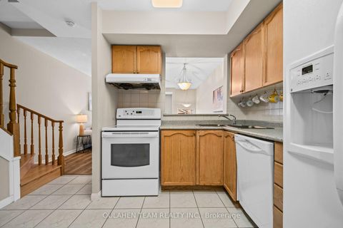 Photo 12 at 1306 - 28 Sommerset Way, Willowdale East, Toronto