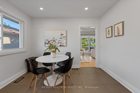 Photo 20 at 11 Artreeva Drive, Bathurst Manor, Toronto