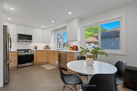Photo 22 at 11 Artreeva Drive, Bathurst Manor, Toronto