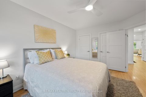 Photo 32 at 11 Artreeva Drive, Bathurst Manor, Toronto