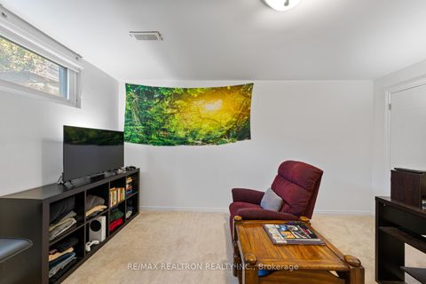 Photo 37 at 11 Artreeva Drive, Bathurst Manor, Toronto