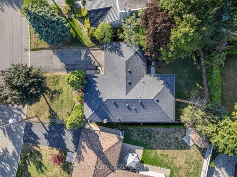 Photo 43 at 11 Artreeva Drive, Bathurst Manor, Toronto