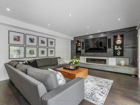 Photo 12 at 41 Invermay Avenue, Clanton Park, Toronto