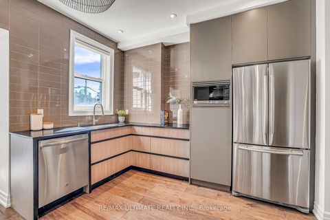 Photo 9 at 963 Lansdowne Avenue, Junction, Toronto