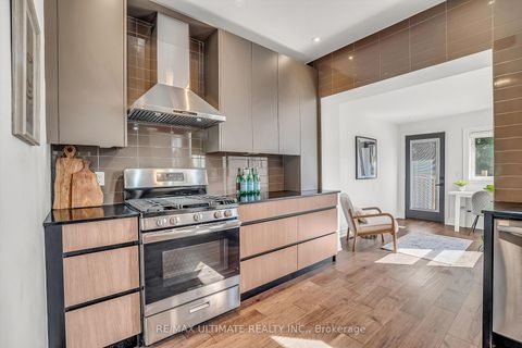 Photo 10 at 963 Lansdowne Avenue, Junction, Toronto