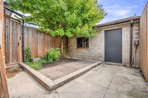 Photo 24 at 963 Lansdowne Avenue, Junction, Toronto