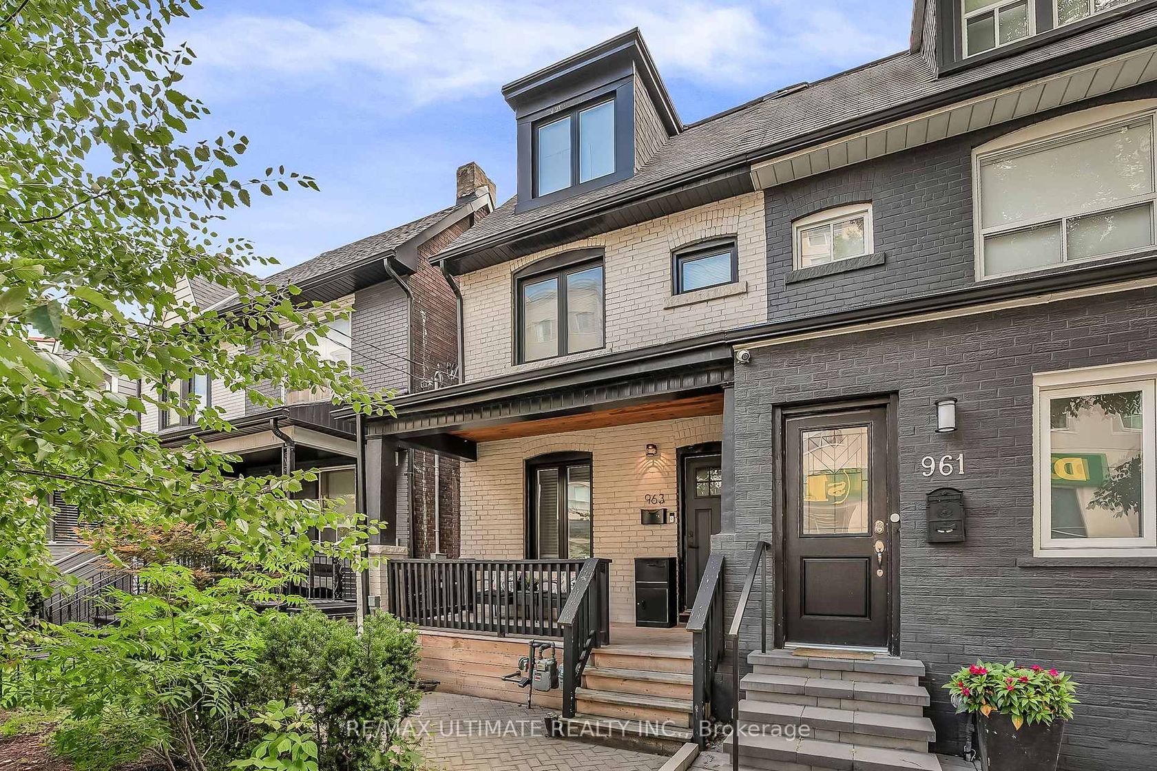 963 Lansdowne Avenue, Junction, Toronto 
