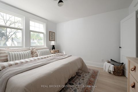 Photo 11 at 674 Milverton Boulevard, Danforth, Toronto