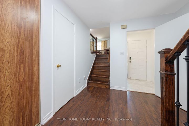 Photo 7 at 18 Alabaster Drive, Brampton North, Brampton