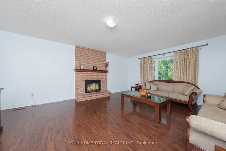 Photo 9 at 18 Alabaster Drive, Brampton North, Brampton