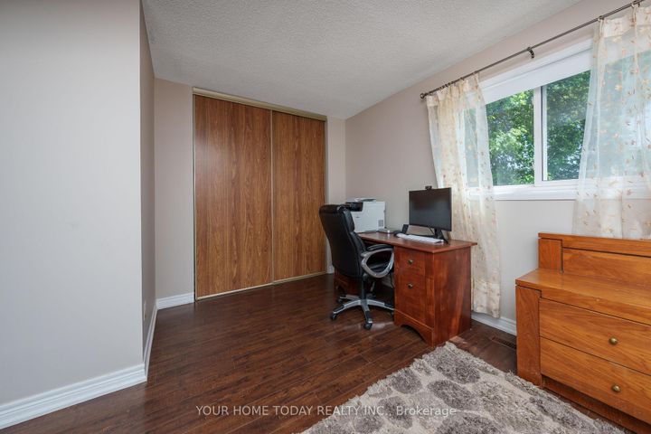 Photo 17 at 18 Alabaster Drive, Brampton North, Brampton