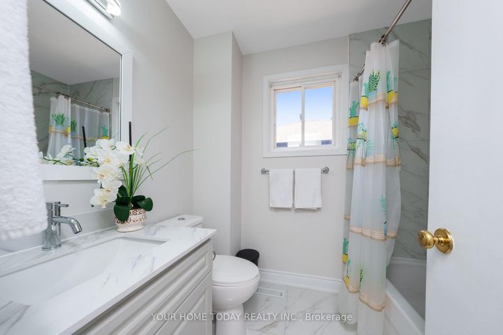 Photo 19 at 18 Alabaster Drive, Brampton North, Brampton