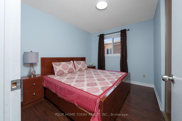 Photo 20 at 18 Alabaster Drive, Brampton North, Brampton