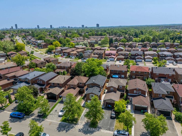 Photo 28 at 18 Alabaster Drive, Brampton North, Brampton