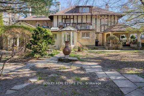 Photo 7 at 40 Castle Frank Crescent, Moore Park, Toronto