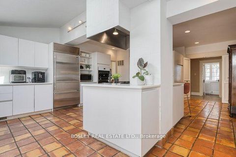 Photo 18 at 40 Castle Frank Crescent, Moore Park, Toronto