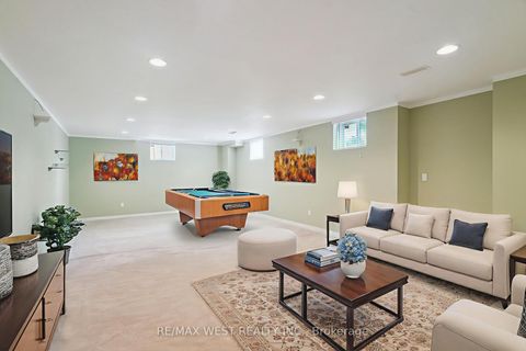 Photo 6 at 42 Windrose Court, East Woodbridge, Vaughan