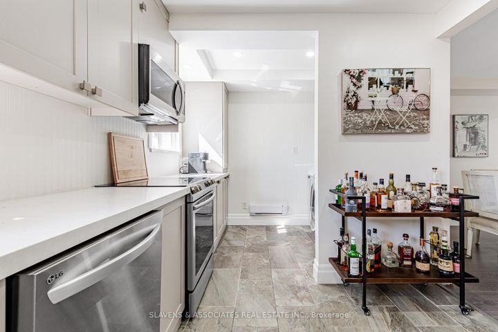 Photo 10 at 54 - 141 Clark Avenue, Thornhill, Markham