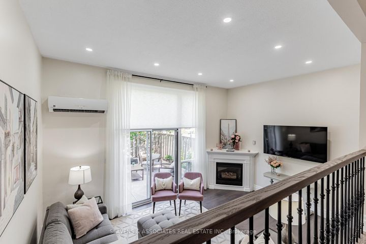 Photo 15 at 54 - 141 Clark Avenue, Thornhill, Markham