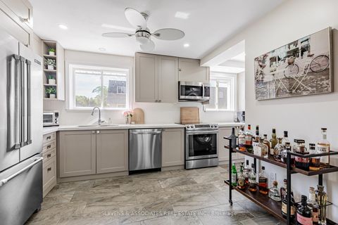 Photo 9 at 54 - 141 Clark Avenue, Thornhill, Markham