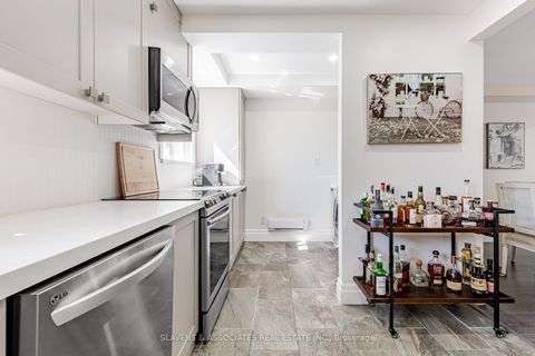 Photo 10 at 54 - 141 Clark Avenue, Thornhill, Markham