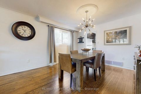 Photo 8 at 3 Hartsdale Drive, Richview, Toronto