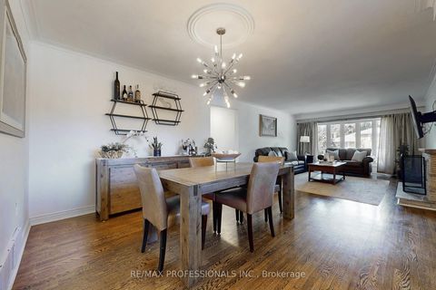 Photo 10 at 3 Hartsdale Drive, Richview, Toronto
