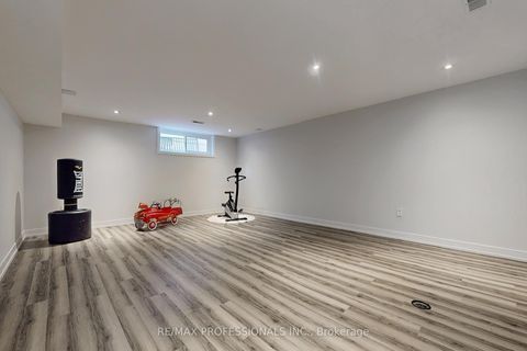 Photo 30 at 3 Hartsdale Drive, Richview, Toronto