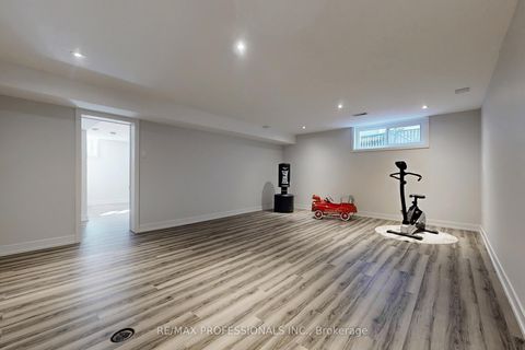 Photo 31 at 3 Hartsdale Drive, Richview, Toronto