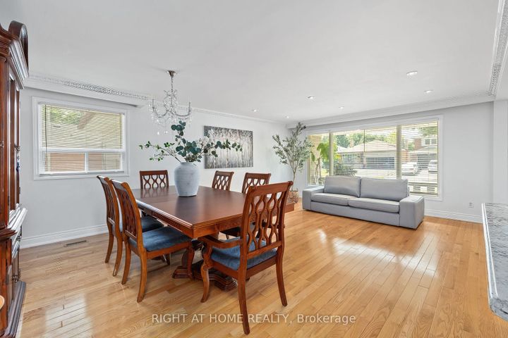 Photo 11 at 30 Hawthorne Road, The Westway, Toronto