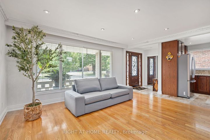 Photo 23 at 30 Hawthorne Road, The Westway, Toronto