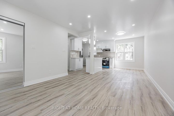 Photo 1 at 225 Essex Avenue E, Harding, Richmond Hill