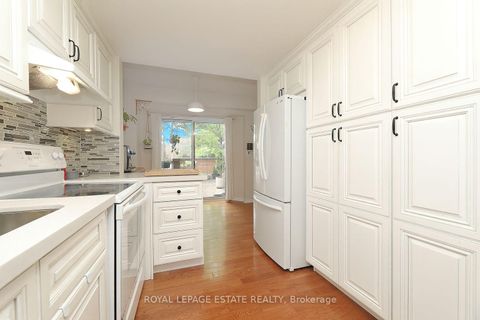 Photo 1 at 34 Rodeo Pathway, Cliffside, Toronto