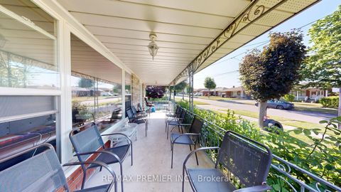 Photo 4 at 574 Queens Drive, Maple Leaf, Toronto