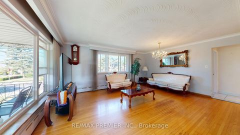 Photo 6 at 574 Queens Drive, Maple Leaf, Toronto