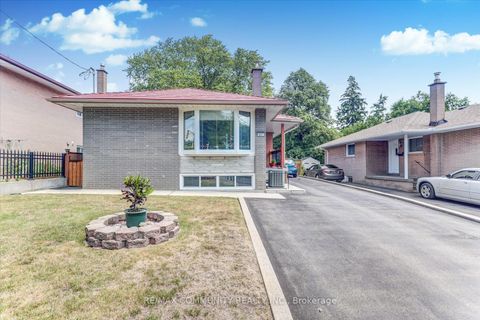 Photo 3 at 837 Scarborough Golf Club Road, Woburn, Toronto