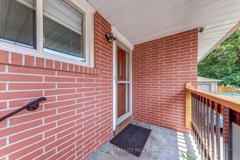 Photo 5 at 837 Scarborough Golf Club Road, Woburn, Toronto