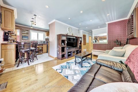 Photo 9 at 837 Scarborough Golf Club Road, Woburn, Toronto