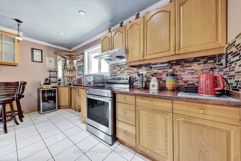 Photo 13 at 837 Scarborough Golf Club Road, Woburn, Toronto