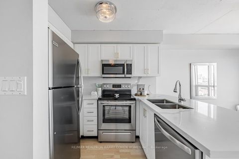 Photo 4 at PH 803 - 800 King Street W, Niagara, Toronto